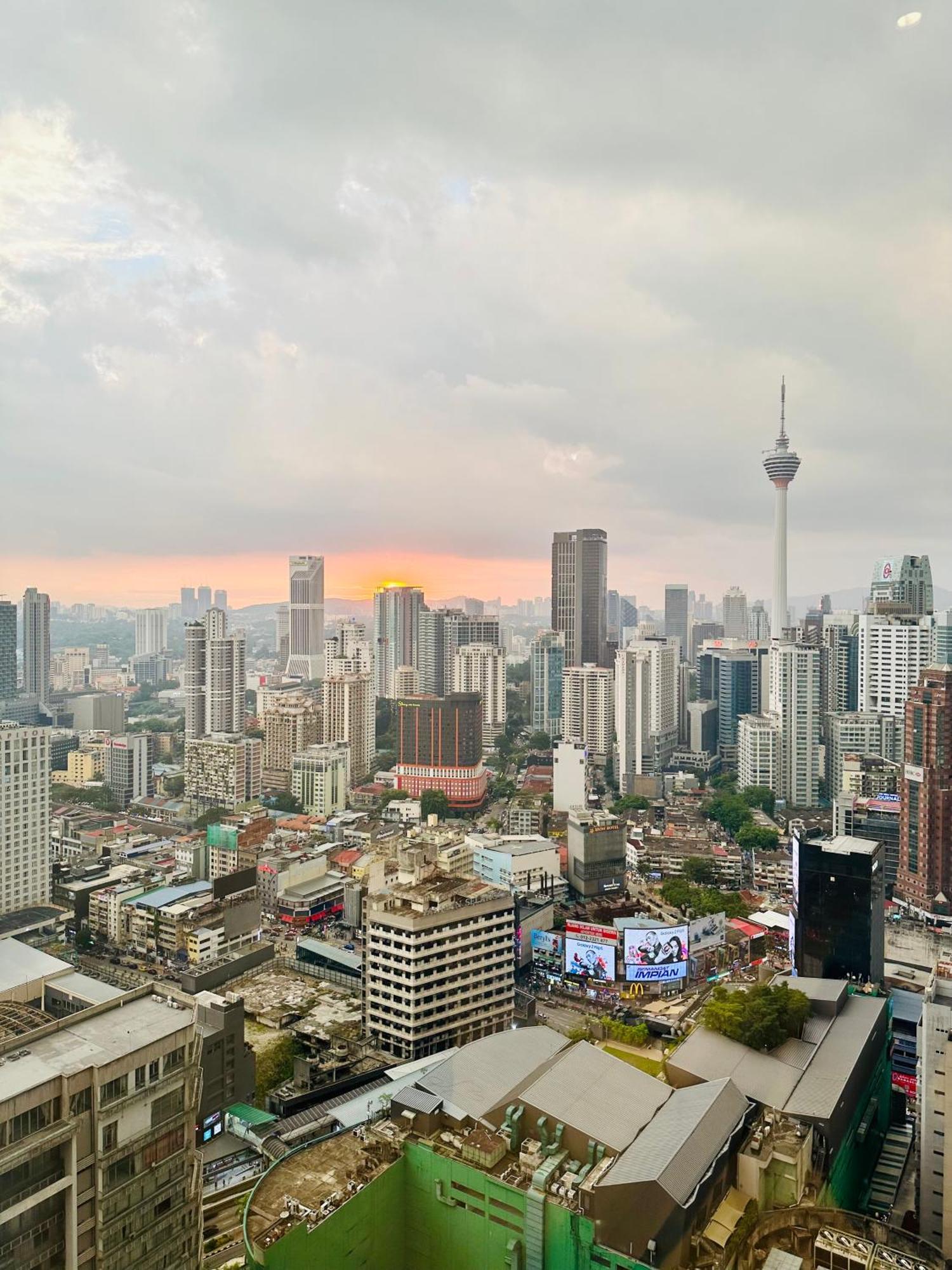 Klcc Suites At Axon Residence 쿠알라룸푸르 외부 사진
