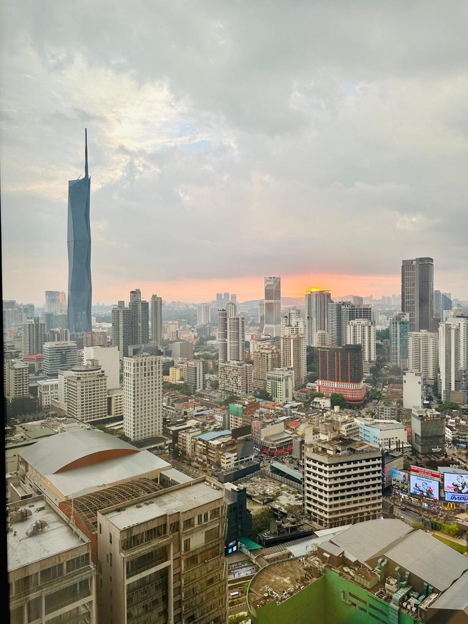 Klcc Suites At Axon Residence 쿠알라룸푸르 외부 사진